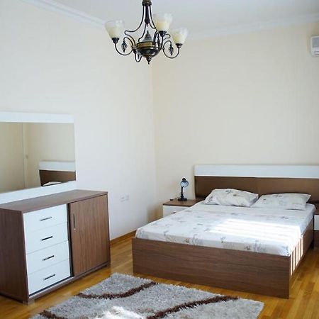 Ferienwohnung Nizami Street Baku Exterior foto