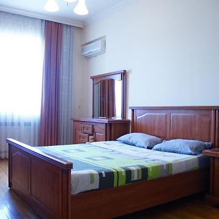 Ferienwohnung Nizami Street Baku Exterior foto