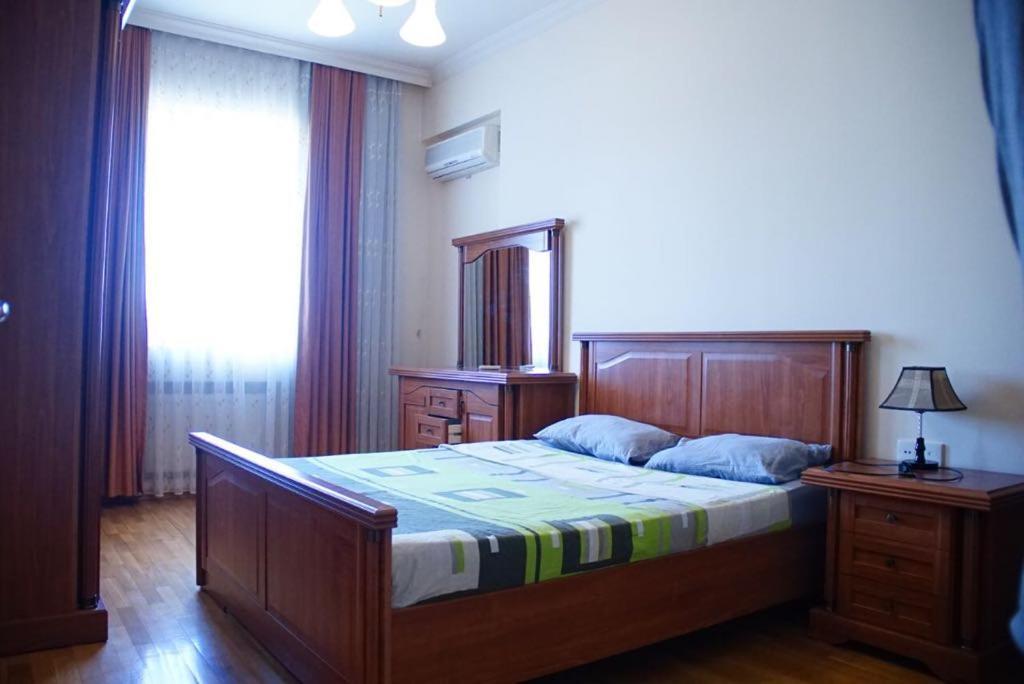 Ferienwohnung Nizami Street Baku Exterior foto