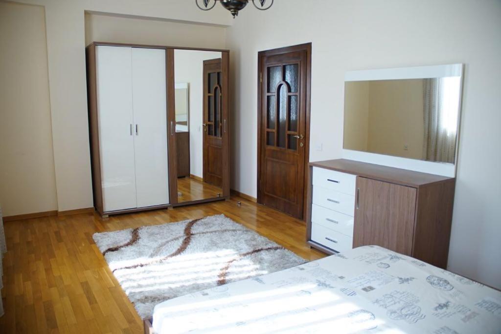 Ferienwohnung Nizami Street Baku Exterior foto